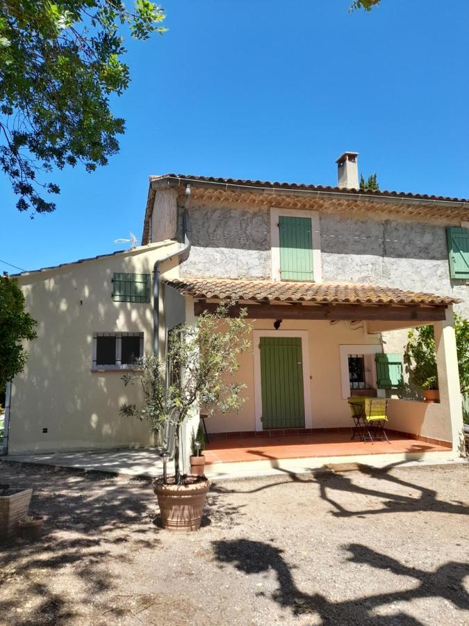 La Ferme Des Oliviers Villa ซอลลิเอส-ปองต์ ภายนอก รูปภาพ